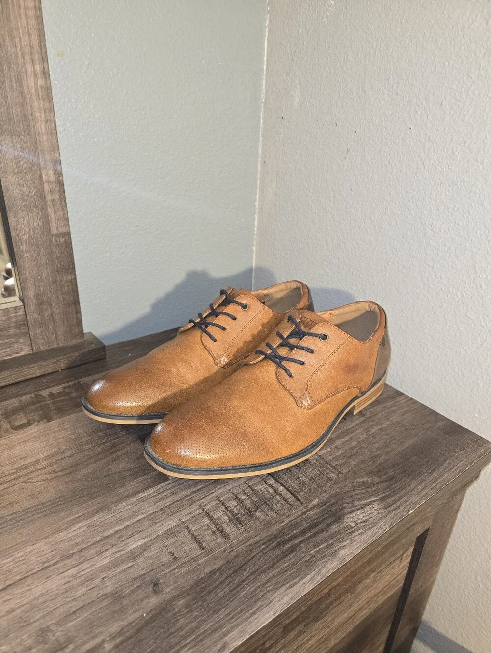 Men's Tan Leather Dress Shoes - Classic Lace-Up